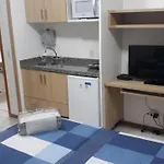 Flat Bairritz Setor Hoteleiro Norte. Quarto 105